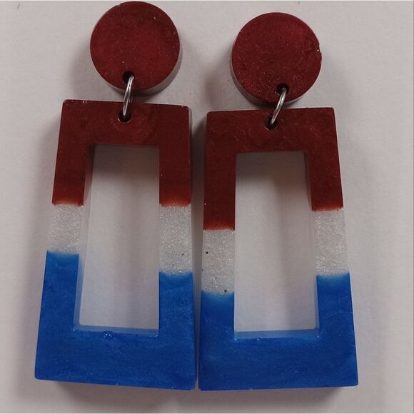 CLEARANCE  Red, white and blue resin stud and rectangle earrings - Picture 5 of 5